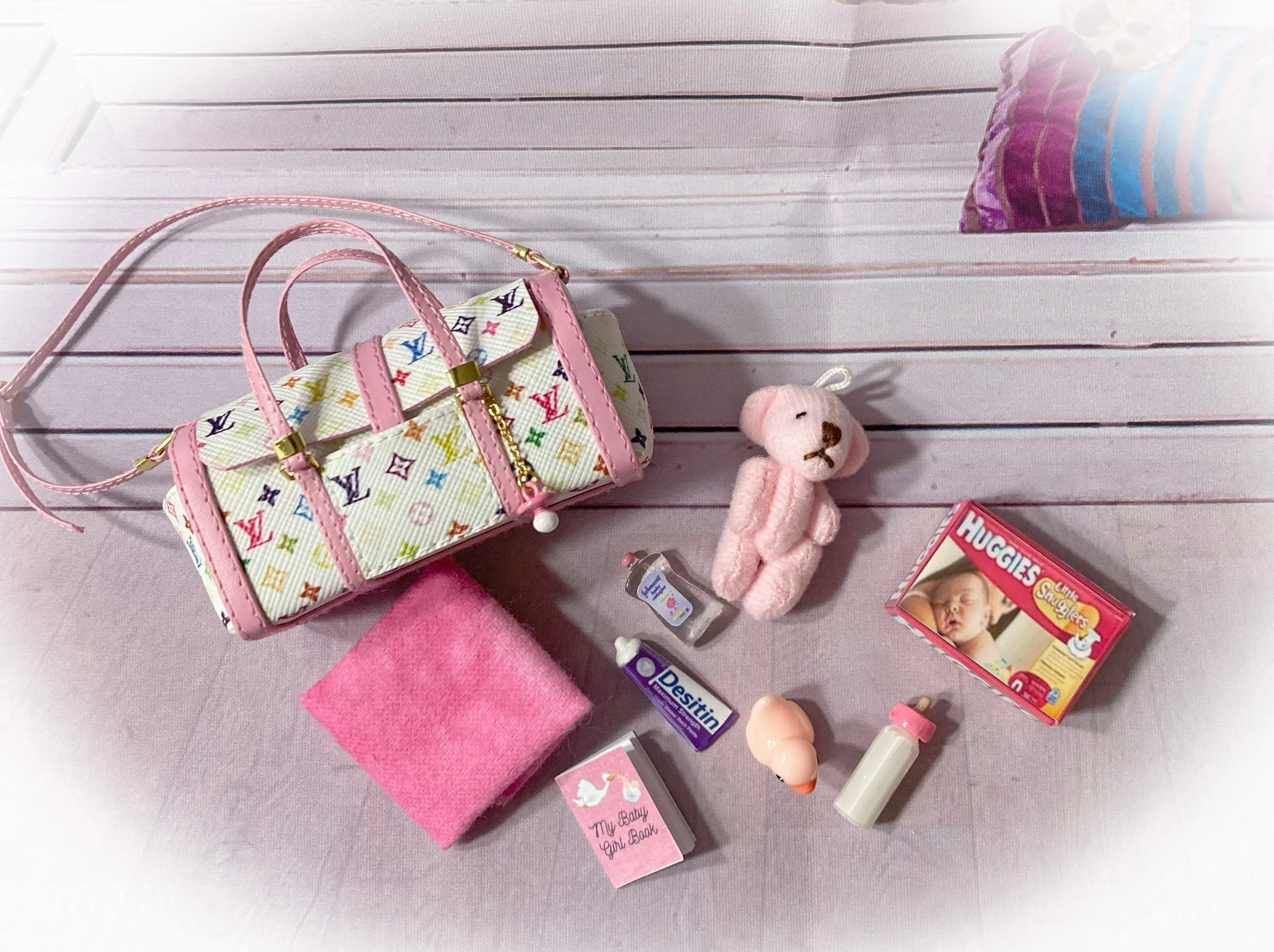 1:6 scale Diaper Bag for Barbie Doll 3" Baby