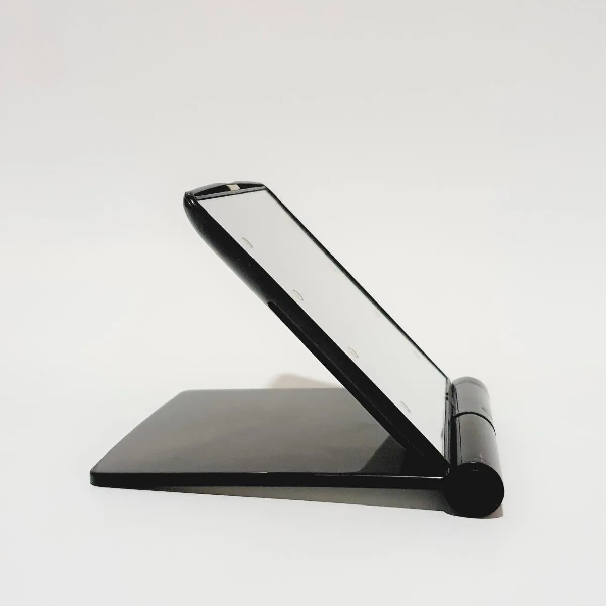Pocket Mirror with LED Lighting